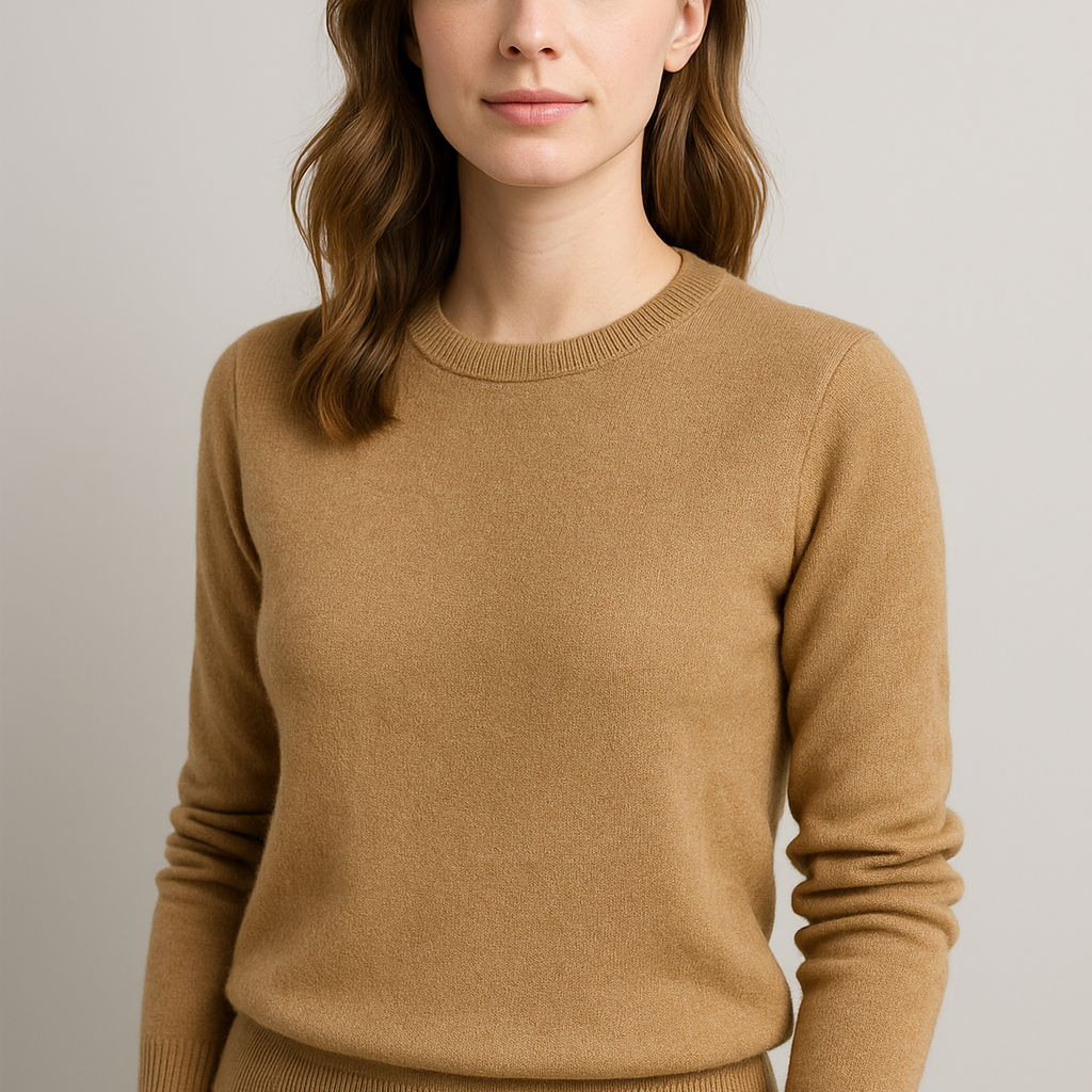 Slim-fit pullover til dame – minimalistisk elegance