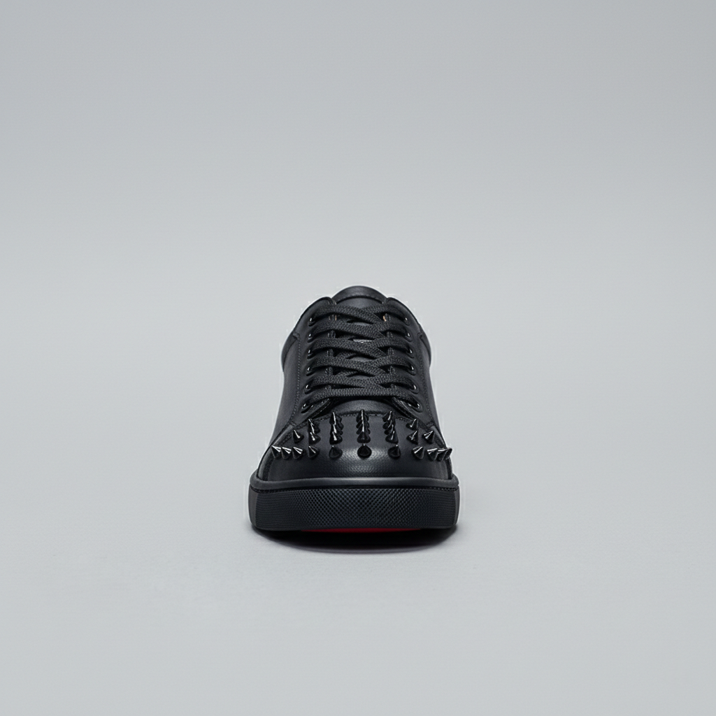 Zapatillas "Iconic" con Puntera de Tachuelas – Estilo Rock Luxury