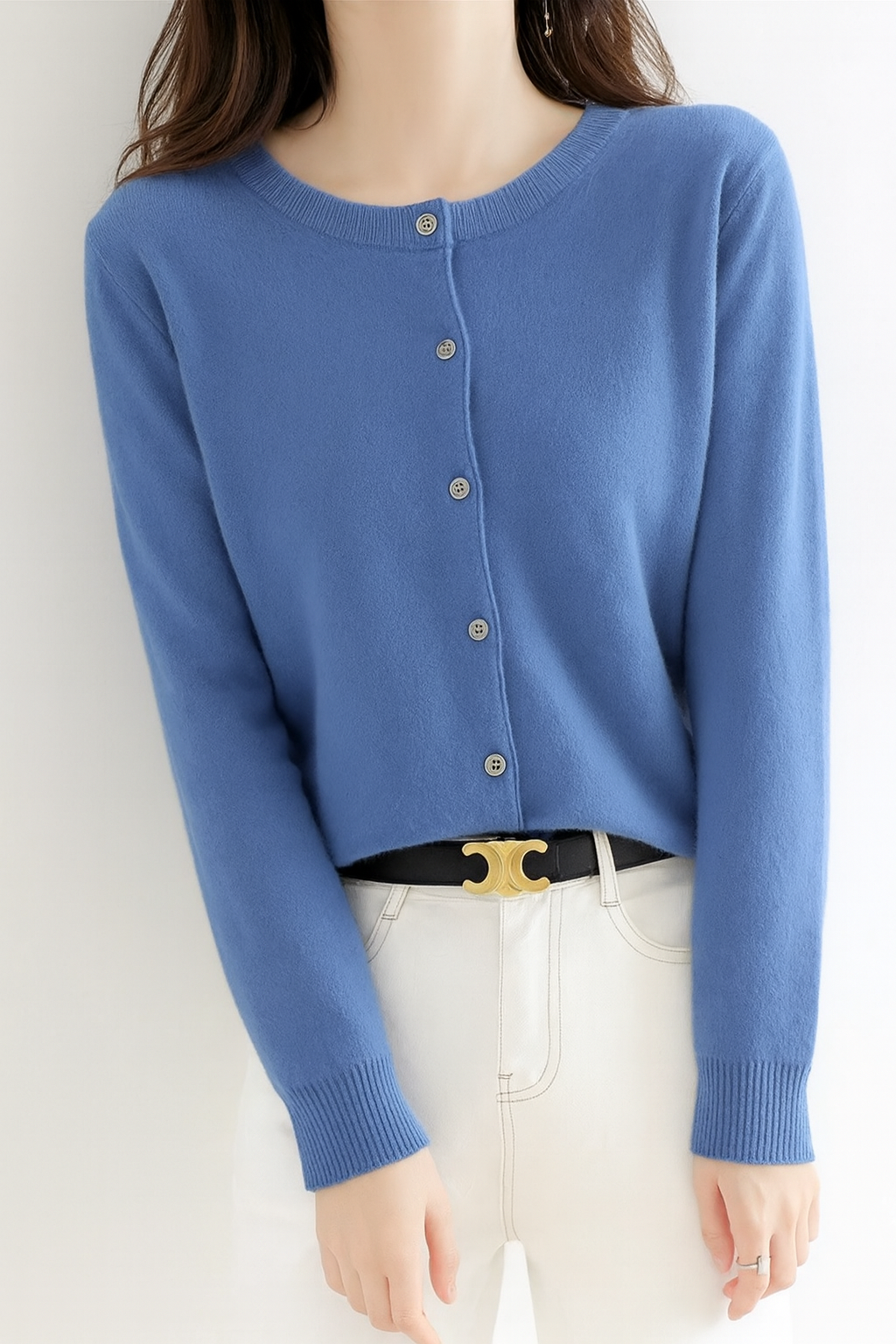 Cárdigan elegante con botones – suavidad y ajuste clásico