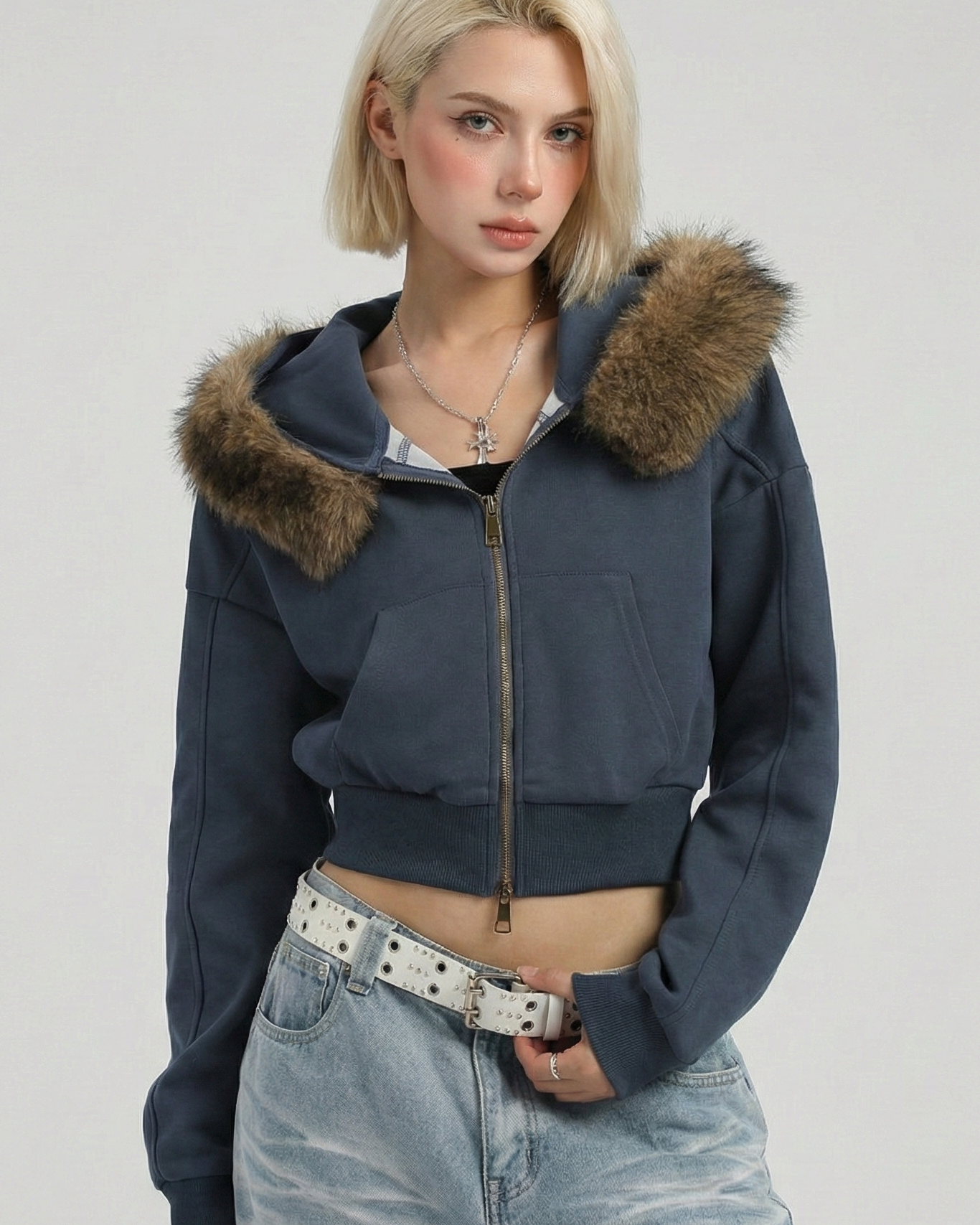 Sudadera Cropped con Capucha de Pelo – Chaqueta Corta con Cremallera Estilo Y2K