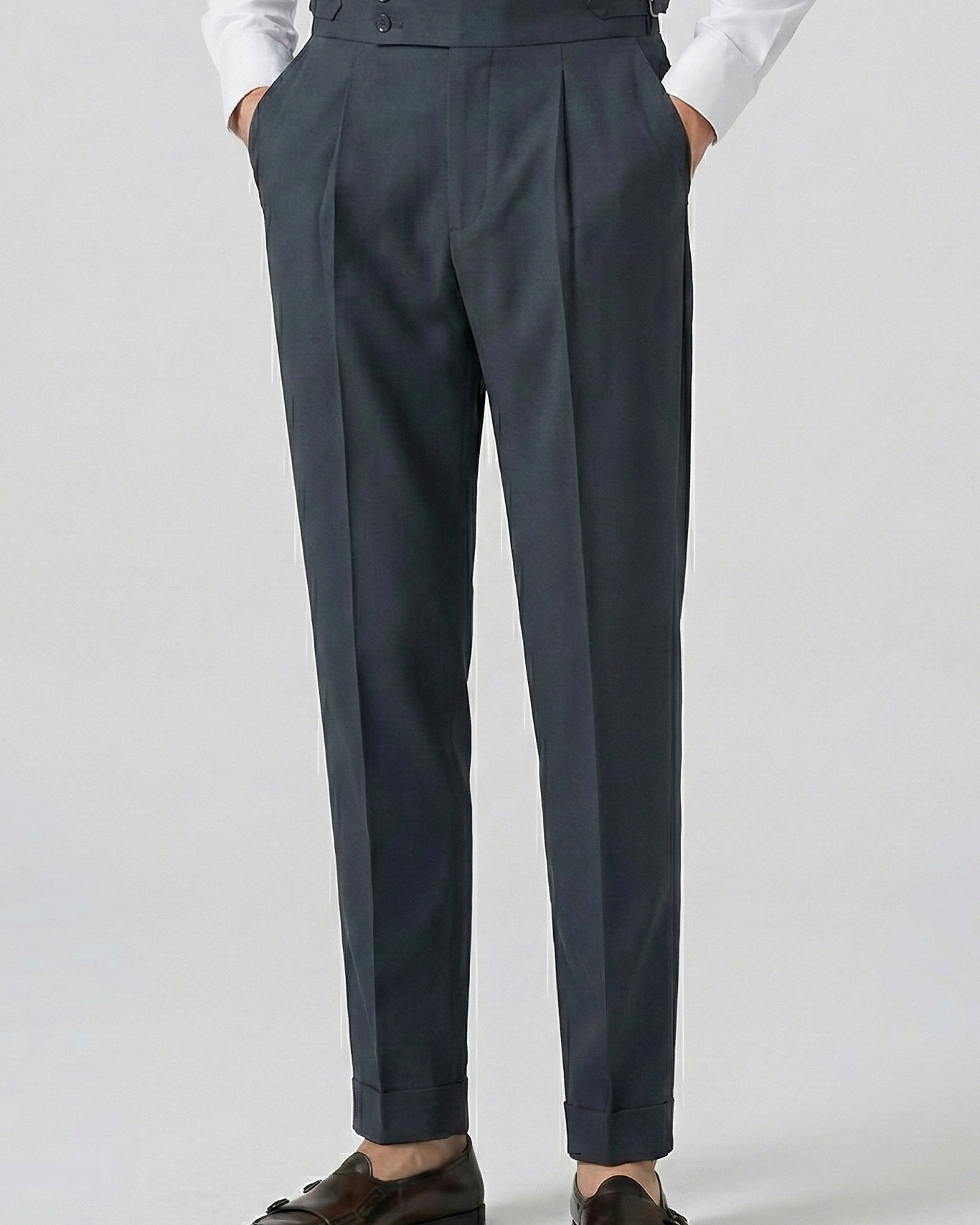 Pantalón Sartorial con Ajustadores Laterales – Estilo "Old Money" de Cintura Alta