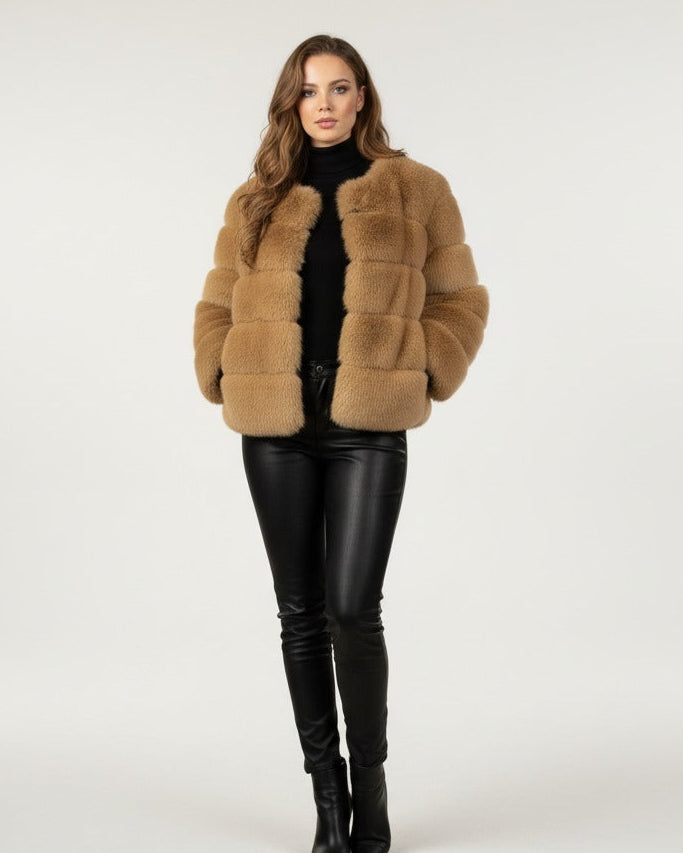 Abrigo Corto de Mujer de Pelo de Lujo - Estilo Chic