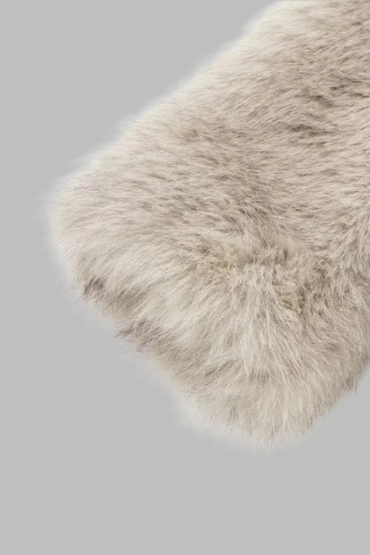 Abrigo de pelo sintético de lujo – elegancia y calidez en perfecta armonía